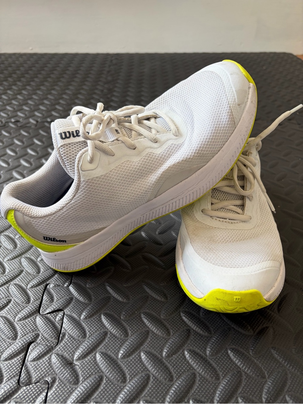 Wilson Intrigue Lite OZ White Athletic Tennis Sneakers Neon Yellow Accents Sz 7